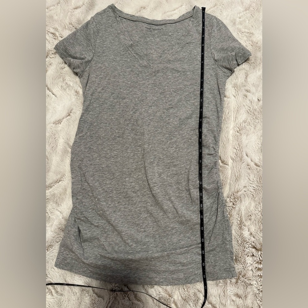 GAP PureBody V-Neck Maternity Top - Picture 5 of 6